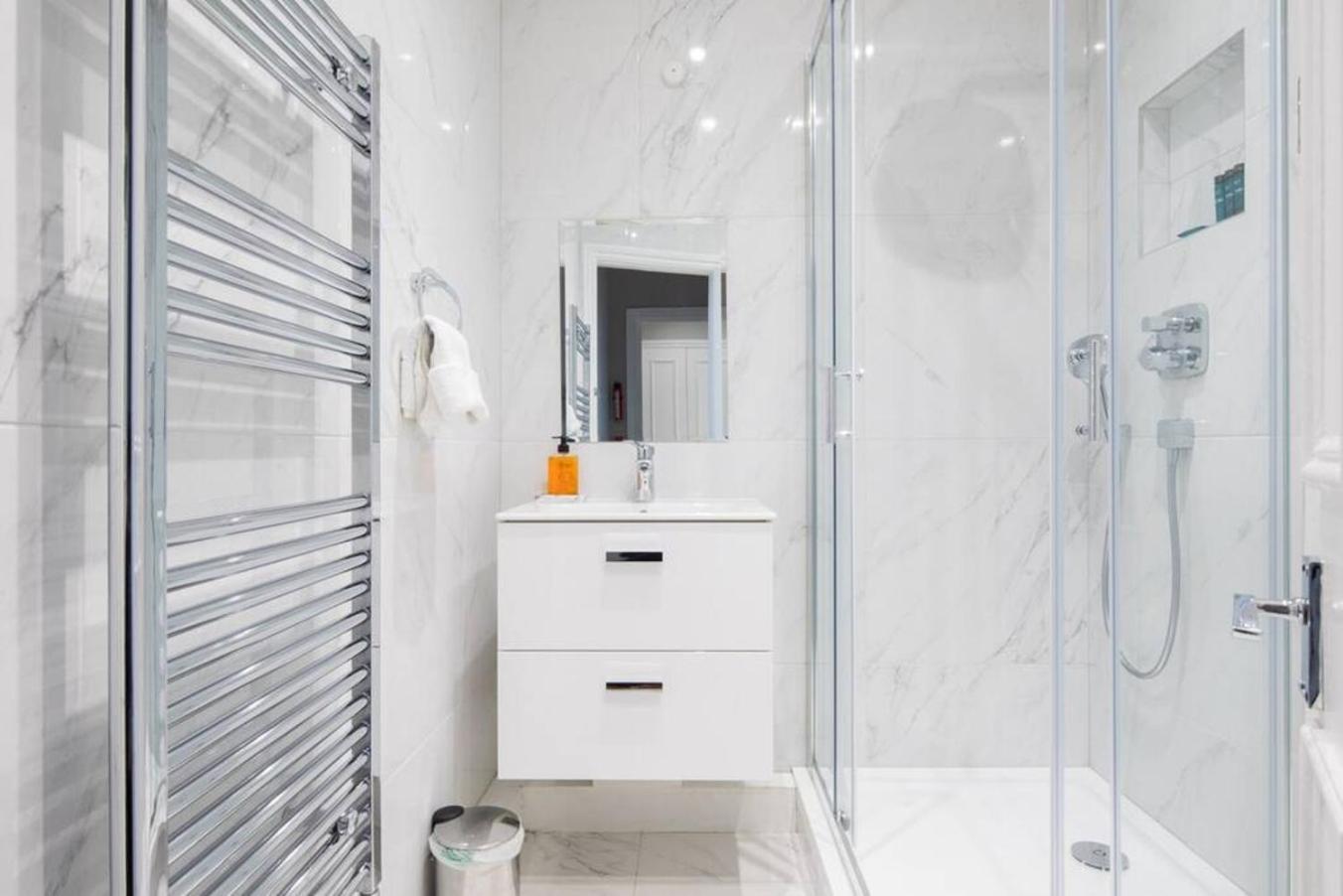 شقة Steps From Hyde Park 2Br 2Bath Sleeps 6 لندن المظهر الخارجي الصورة